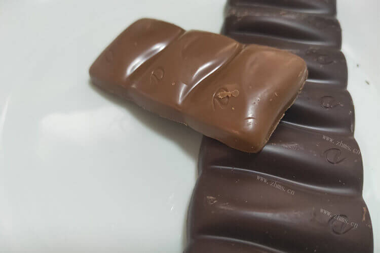 比利时较好的巧克力是黑巧克力还是白巧克力？哪种好吃？