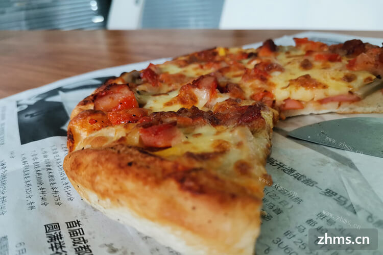 想要自己做披萨，想问问披萨使用的蔬菜和肉类有哪些呢？