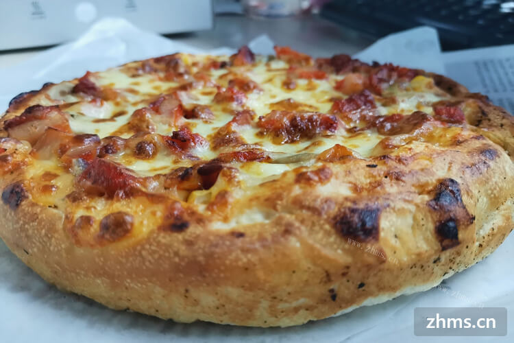 比萨披萨加盟费用有10万元够吗比萨披萨在三线城市可以考虑开店吗？