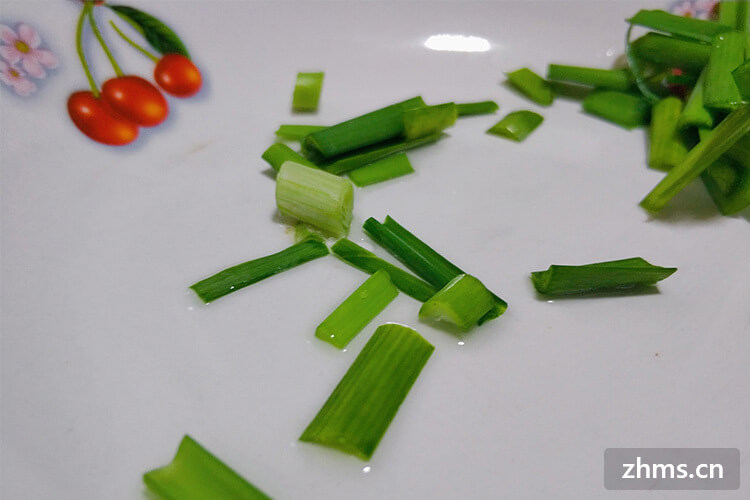 绿豆芽炒韭菜 绿豆芽炒韭菜