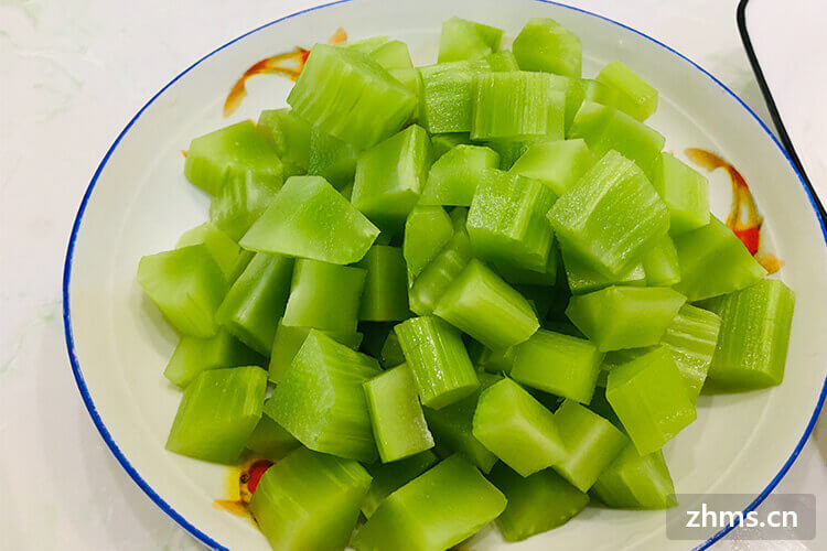 炒莴苣怎么做好吃，这些做法简单又美味