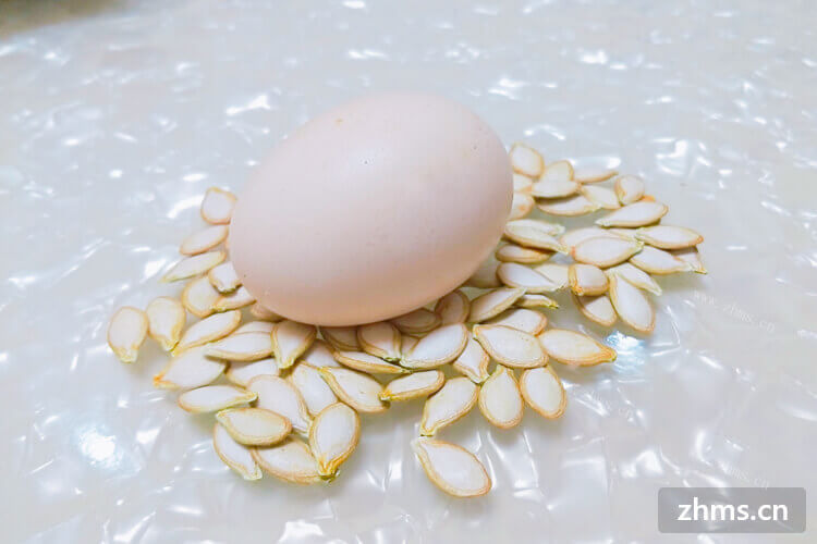鸡蛋里面有鸡蛋黄和鸡蛋清，平时做菜的时候需不需要分开蛋黄和蛋清？