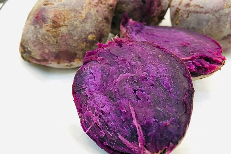买了紫薯回来，煮紫薯和蒸紫薯哪个好？