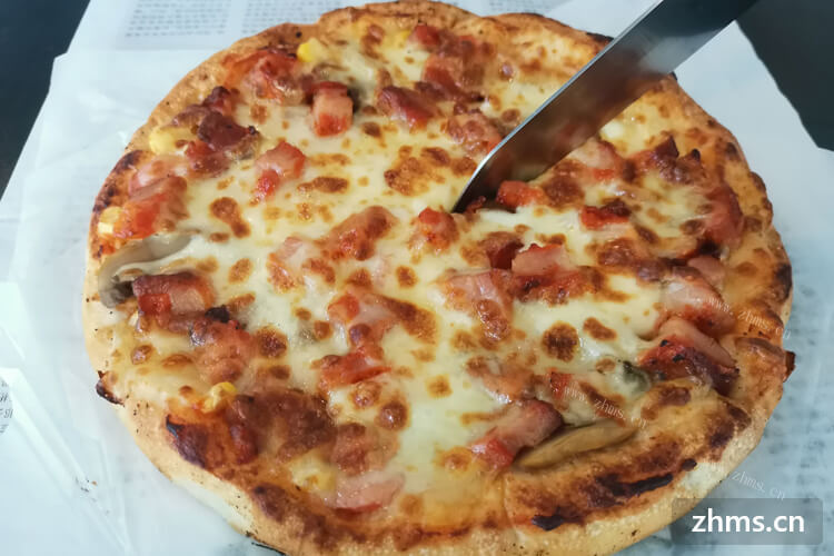意大利面和披萨都是西方传来的菜品，那意大利面和披萨哪个热量高