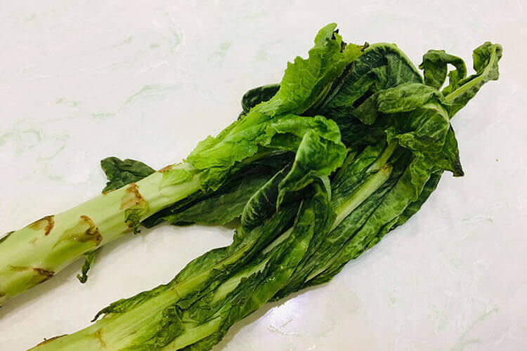 买了莴笋放在水里泡，莴笋用水泡一夜还可以吃吗