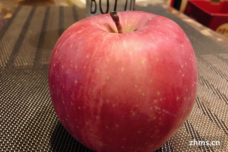 为什么苹果梨子削皮后它都会变颜色呢？ 