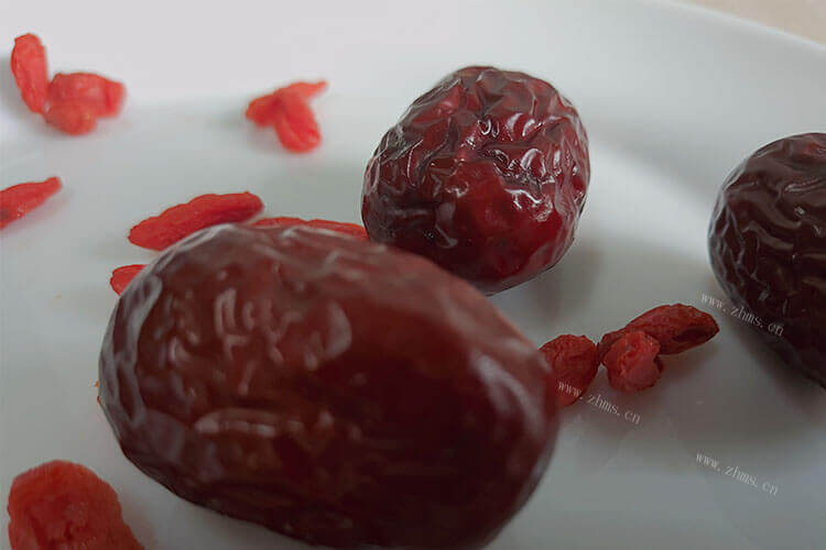 都说新疆的红枣比较好吃，新疆红枣哪里产的最好？