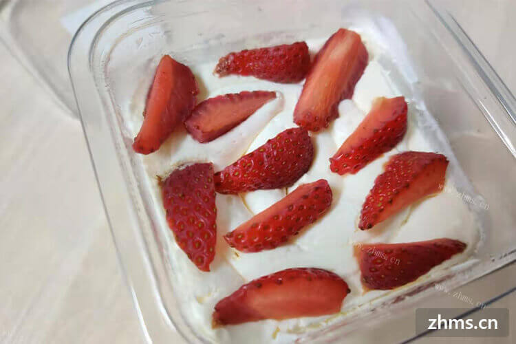 想做一次草莓蛋糕，那我们做草莓蛋糕的草莓洗吗？