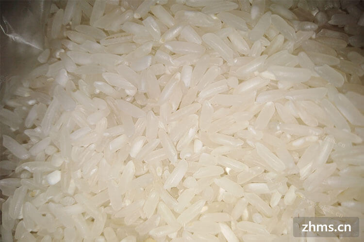 买了一些大米回家，但是大米怎么储藏比较好呢