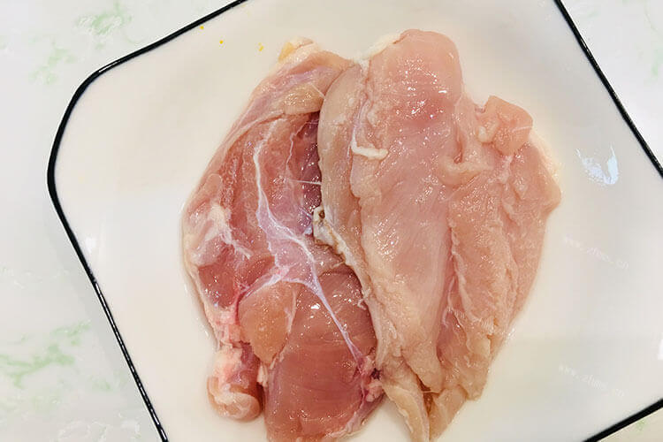 做鸡胸肉，鸡胸肉蒸怎么好吃又简单？