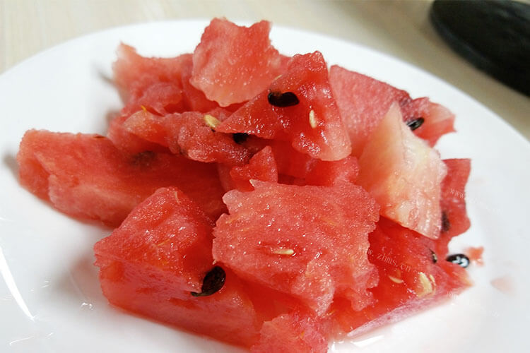 西瓜的品种比较多，宁夏硒砂瓜好吃还是麒麟瓜好吃？