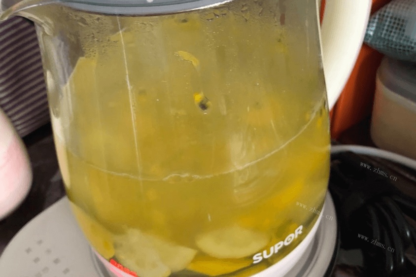 芒果柠檬百香果饮品的做法，夏天消暑解渴就要做它第五步