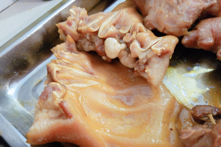 猪耳朵可以炒豆角吃，猪耳朵豆角怎么样做好吃？