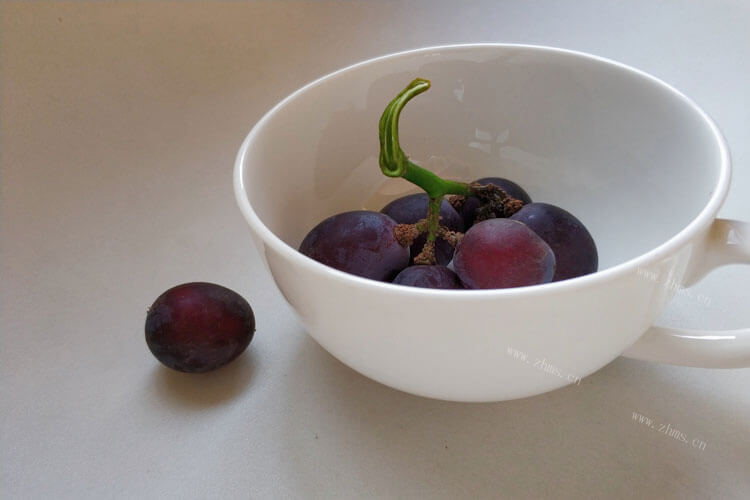 不是很了解葡萄，葡萄的果实属于什么？