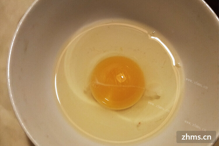 每天都吃鸡蛋，想知道鸡蛋黄与鸡蛋清的好处分别是什么？