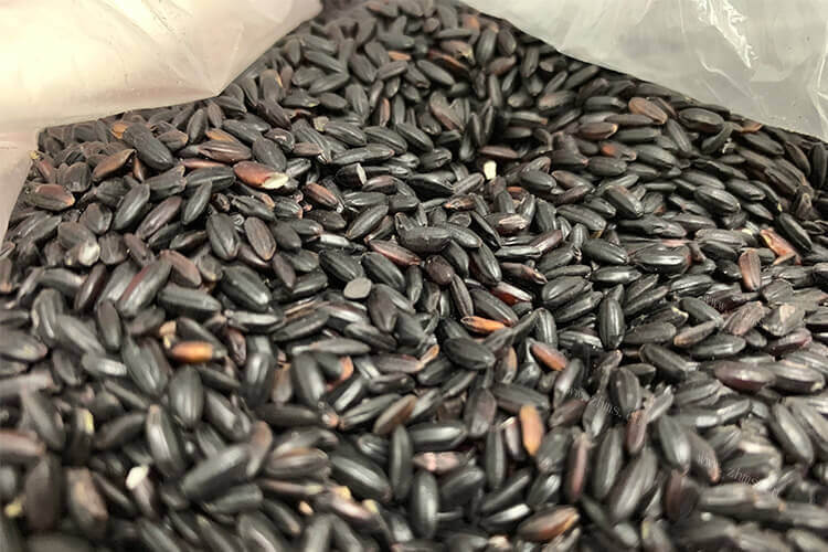 如何让黑米黑豆煮的更加烂一点呢？有什么好方法吗？