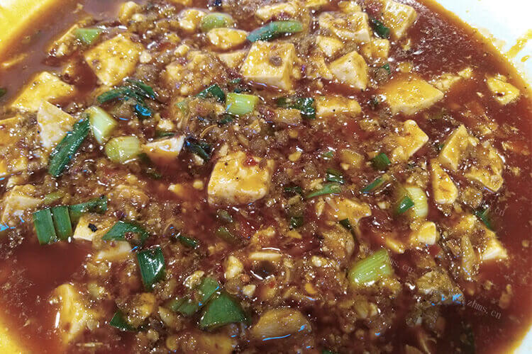 今天去超市买了豆腐回来，不知道麻辣豆腐和麻婆豆腐区别在哪？