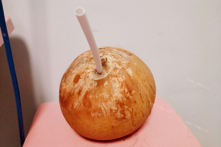 买了乌鸡，做乌鸡汤，椰子淮山乌鸡汤怎么做？
