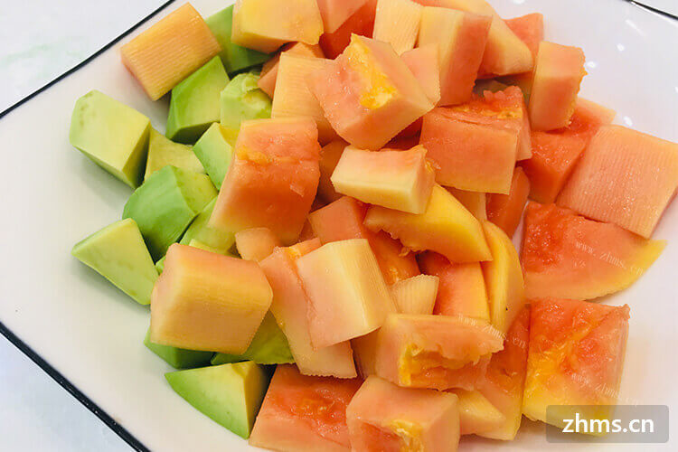 木瓜是一种很有营养的水果，那么木瓜炖汤要怎么做好吃呢？