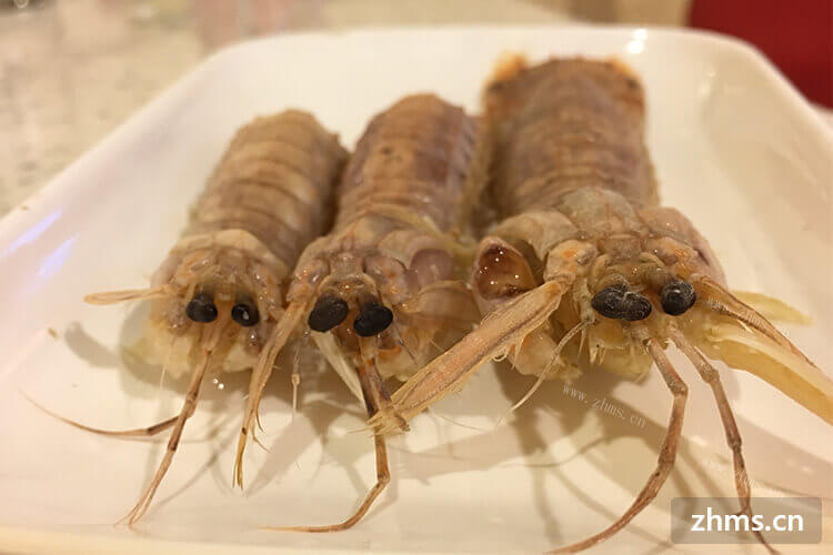 活濑尿虾做刺身怎么去壳呢？有没有比较快速的办法？