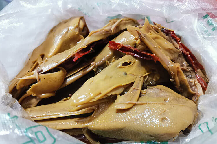 成都鸭头哪家最好吃？鸭头是怎么烹饪的？