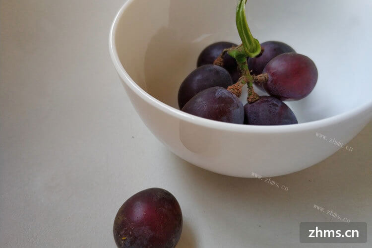 夏黑葡萄几月份成熟，这种葡萄怎么吃啊？