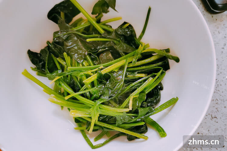 菠菜豆腐汤是一道味美营养价值较高的食物