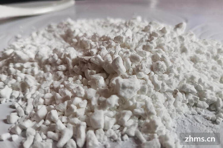很多人都喜欢吃糖醋排骨，那么糖醋排骨勾芡方式是怎样的呢