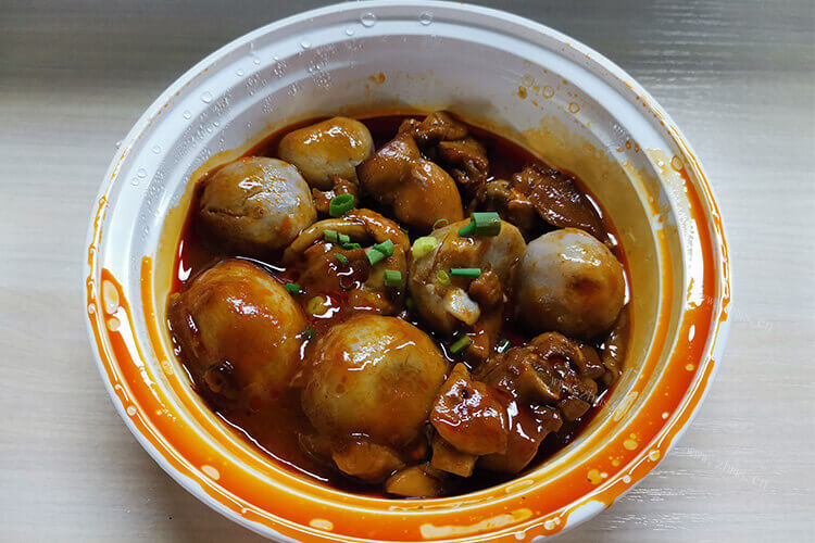 家里剩了一些红烧肉，红烧肉吃不完冷藏会变？