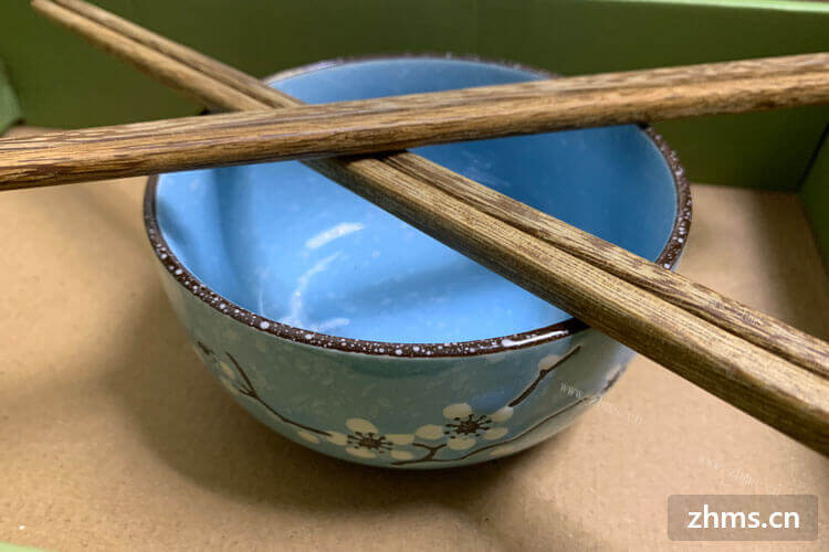 发现竹质筷子容易发霉，请问一下什么材质做筷子最好？