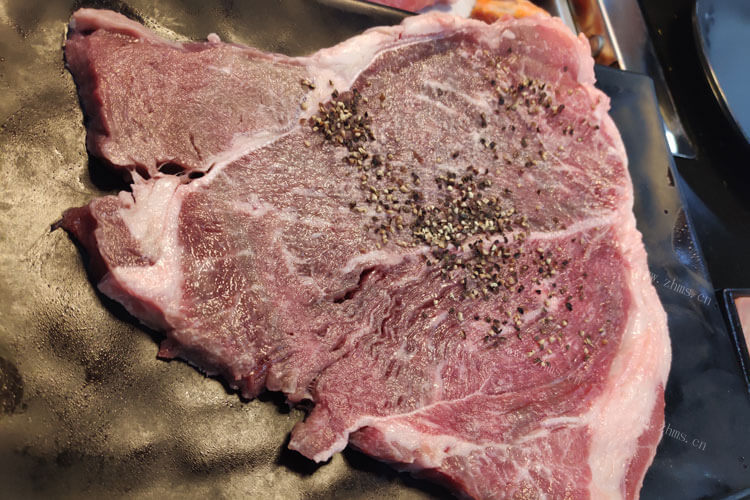 在家煎牛排，家庭煎牛排的腌制方法有什么？