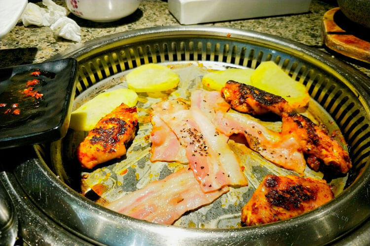韩国烤肉拌饭好吃又美味，韩国烤肉拌饭怎么做