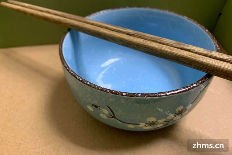 黑筷子是什么材质的呢？是用什么做的？