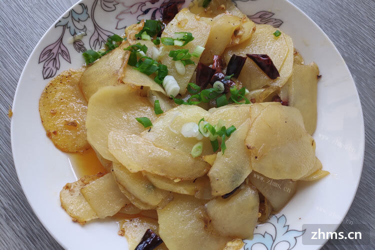 清炒土豆片是中国特色菜系之一，那清炒土豆片怎么做好吃？