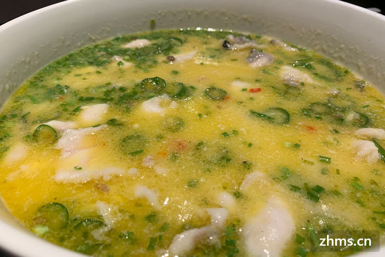 怎样炖鱼汤才能够让鱼汤的味道更加的好喝呢？