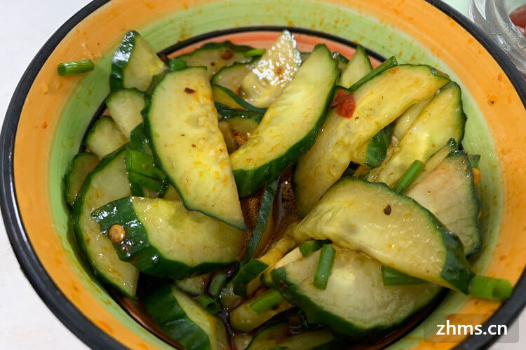 怎样腌制黄瓜咸菜，其实方法并不会很复杂