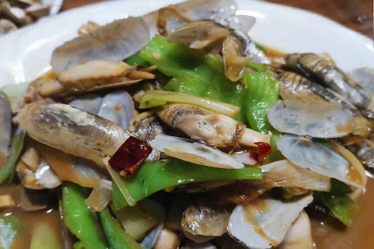 到了吃海鲜季节了，请问花甲和油蛤的区别在哪儿？