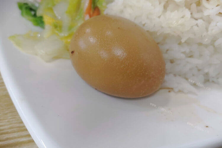 想问一下炸鸡腿用的鸡蛋液是蛋清还是蛋黄