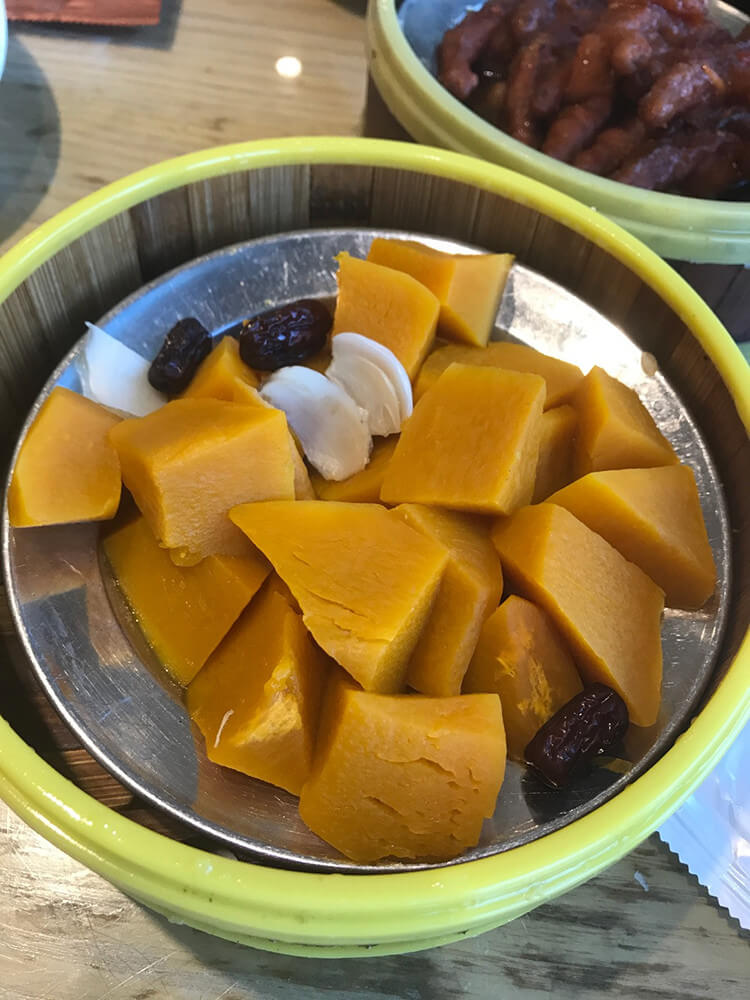 这家经典茶餐厅的不经典“小黄鸭”,丑萌却意外地可口! 这家经典茶餐厅的不经典“小黄鸭”,丑萌却意外地可口!