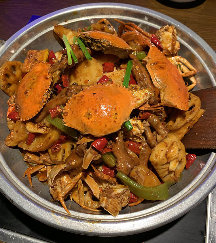 浏阳最具性价比的蟹煲店：人均五十元就能吃超多的肉蟹煲