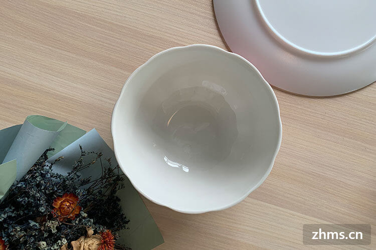 陶瓷碗的釉有毒吗