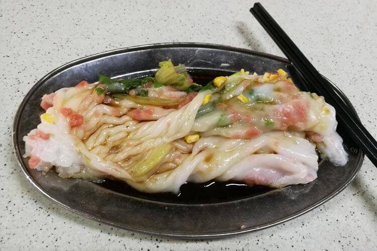 广州的肠粉碟头大不大，分量够成人吃吗？