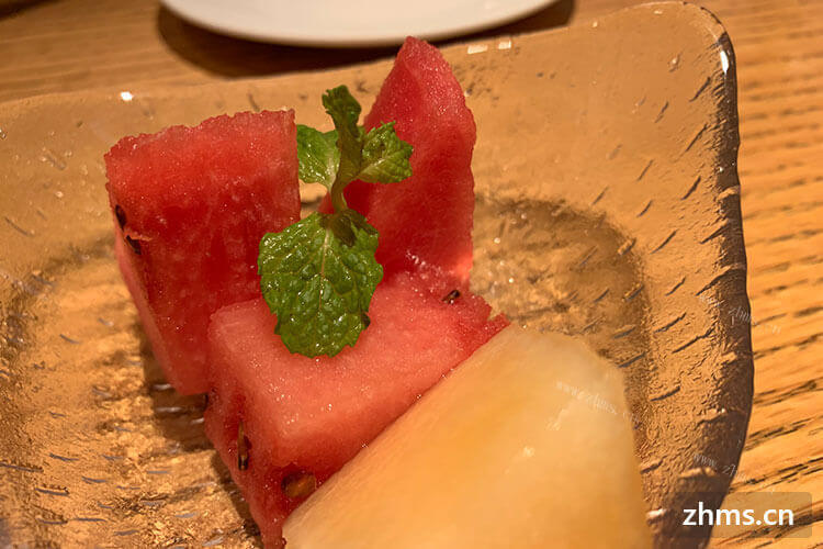 吃到一个不红的西瓜，为啥西瓜不红怎么这么甜呢？