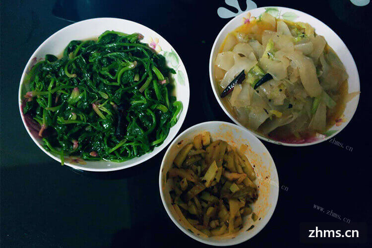 韩国的泡菜看起来就让人食欲大开，那大白菜泡菜腌制几天可以吃呢