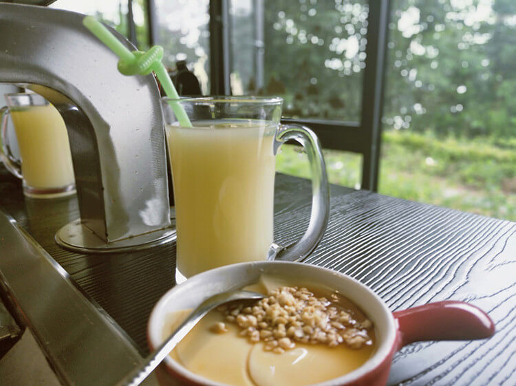 最接近大自然的烤肉店,四面环山绿色清新,真的是秀色可餐 最接近大自然的烤肉店,四面环山绿色清新,真的是秀色可餐