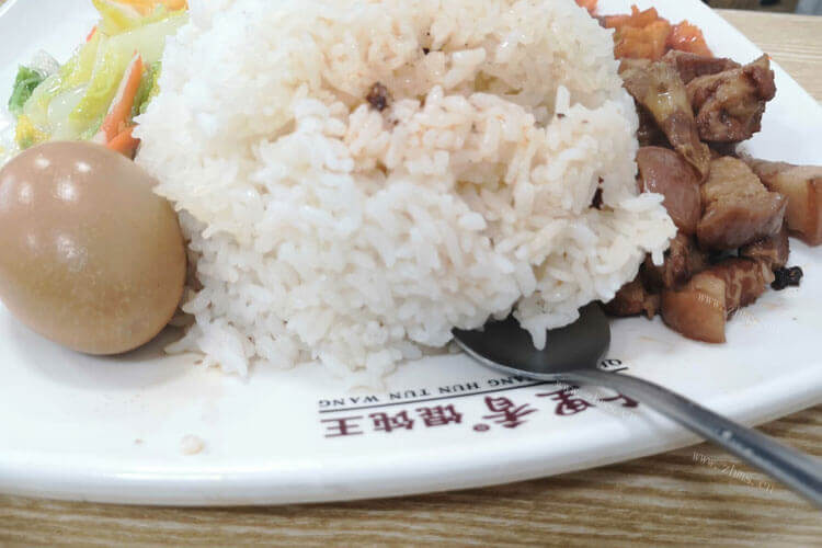 想吃卤肉饭，请问卤肉饭配什么汤最好？