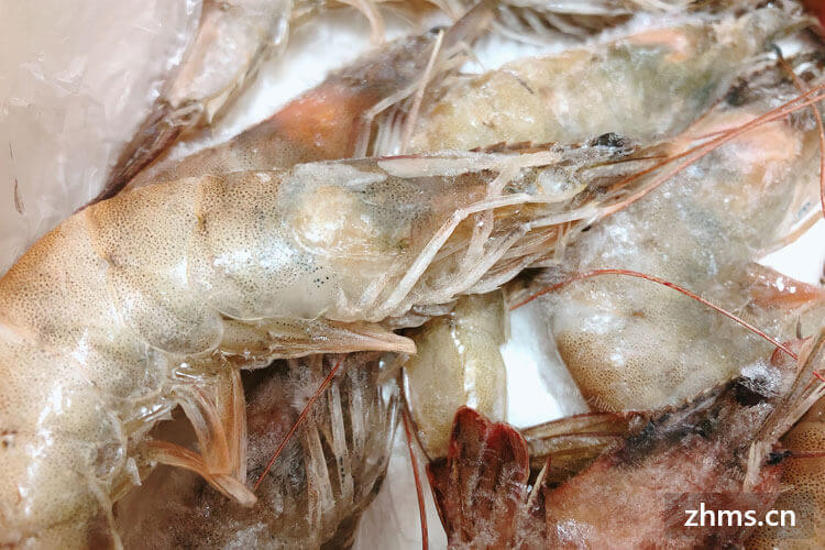 鲜虾虽然比较鲜美，但是如何给鲜虾去皮去虾线呢？