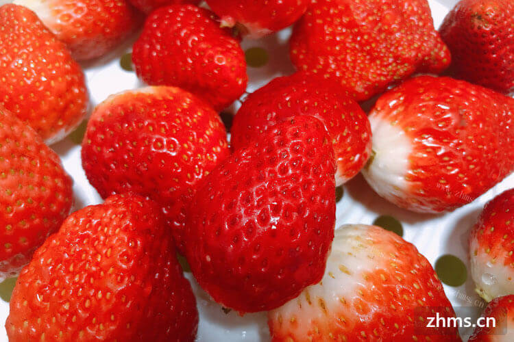 每次吃草莓的时候总会买很多，草莓洗后第二天会坏吗
