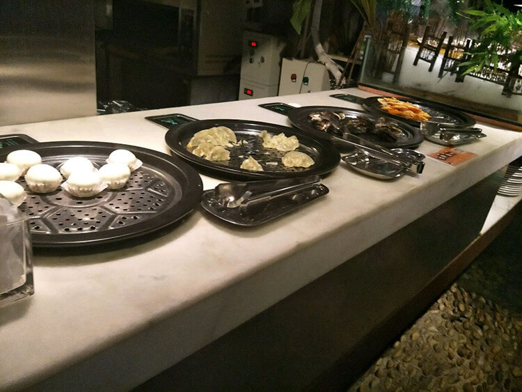 百元自助餐厅,菜品不在多在精:这家店海鲜品种不算多,但每一种都很鲜 百元自助餐厅,菜品不在多在精:这家店海鲜品种不算多,但每一种都很鲜