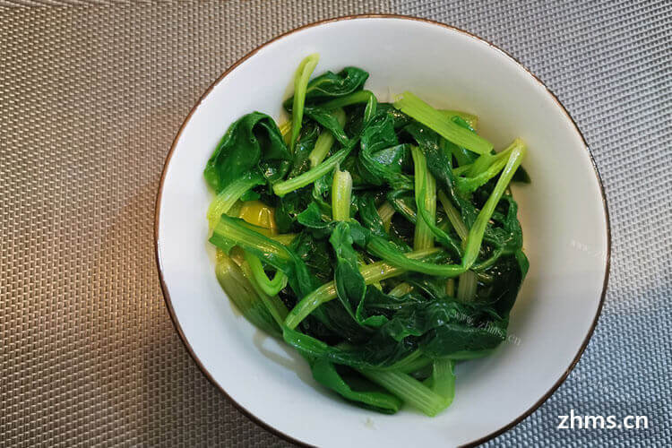做饭的时候做了茭白和菠菜两个蔬菜，请问茭白和菠菜能一起吃吗？